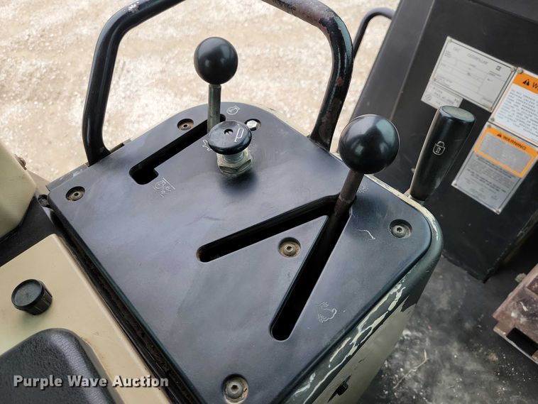 image for item EA2755 1998 Caterpillar 953C 