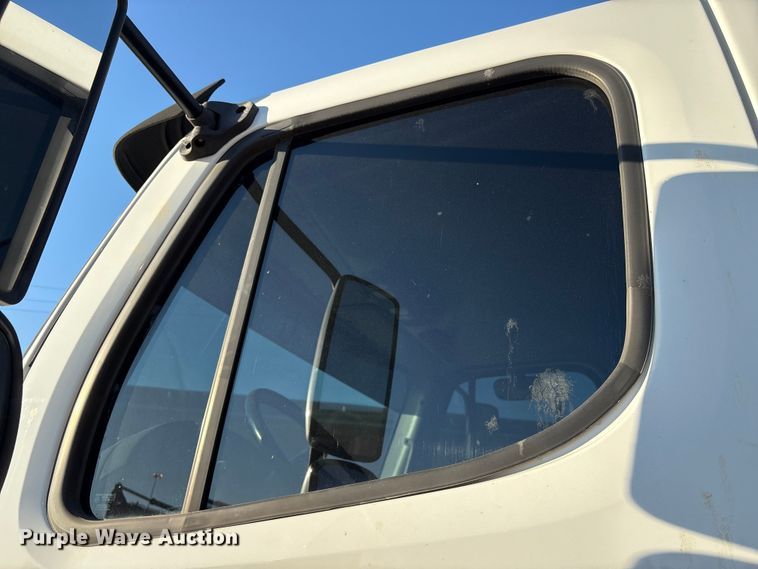 image for item EA6983 2014 Freightliner Business Class M2 utility / service truck