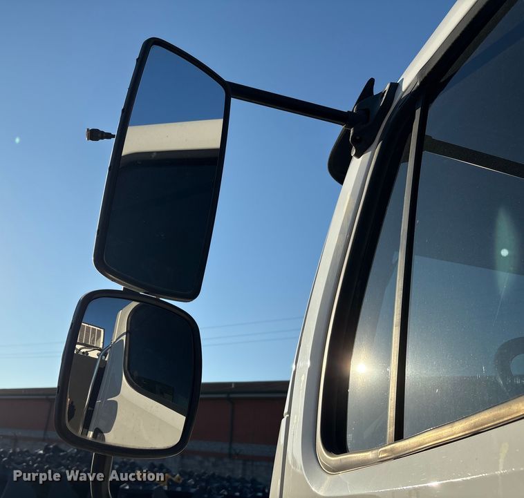 image for item EA6983 2014 Freightliner Business Class M2 utility / service truck