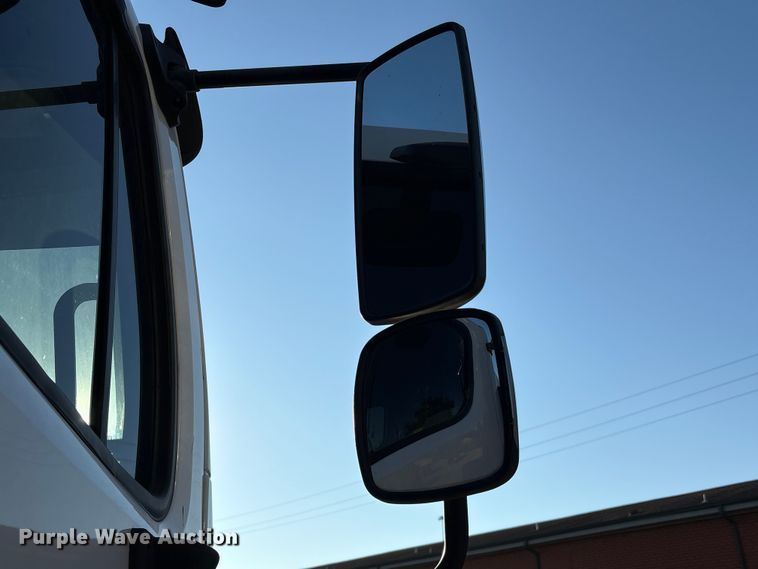 image for item EA6983 2014 Freightliner Business Class M2 utility / service truck