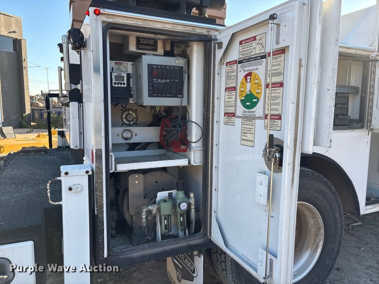 image for item EA6983 2014 Freightliner Business Class M2 utility / service truck