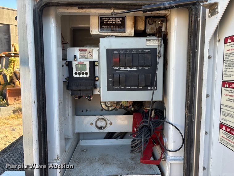 image for item EA6983 2014 Freightliner Business Class M2 utility / service truck