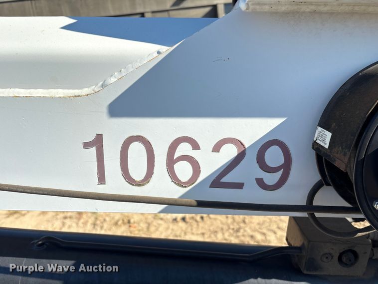 image for item EA6983 2014 Freightliner Business Class M2 utility / service truck