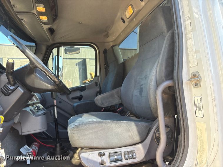 image for item EA6983 2014 Freightliner Business Class M2 utility / service truck