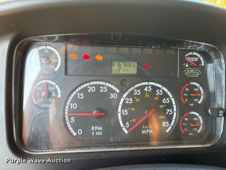 image for item EA6983 2014 Freightliner Business Class M2 utility / service truck