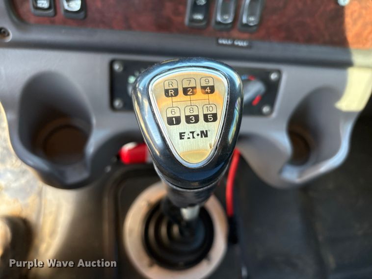 image for item EA6983 2014 Freightliner Business Class M2 utility / service truck