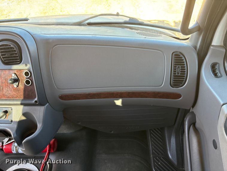 image for item EA6983 2014 Freightliner Business Class M2 utility / service truck