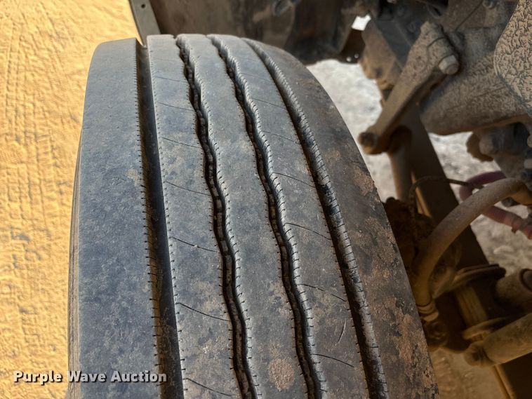 image for item EA6983 2014 Freightliner Business Class M2 utility / service truck