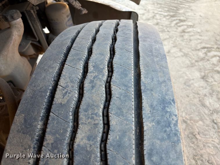 image for item EA6983 2014 Freightliner Business Class M2 utility / service truck