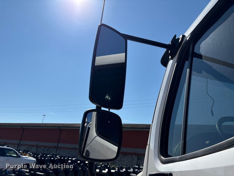 image for item EA6984 2014 Freightliner Business Class M2 utility / service truck