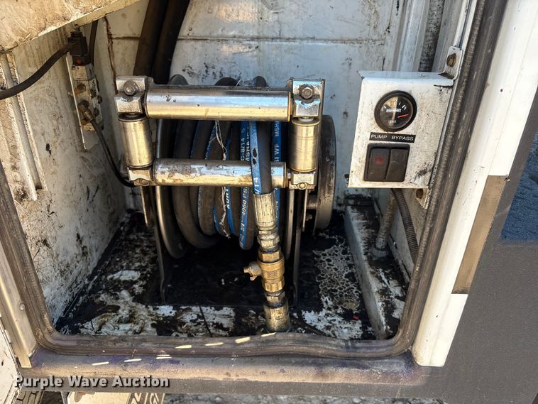 image for item EA6984 2014 Freightliner Business Class M2 utility / service truck