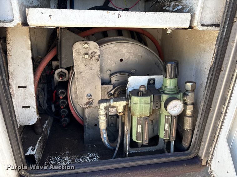 image for item EA6984 2014 Freightliner Business Class M2 utility / service truck