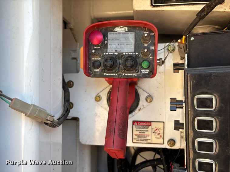 image for item EA6984 2014 Freightliner Business Class M2 utility / service truck