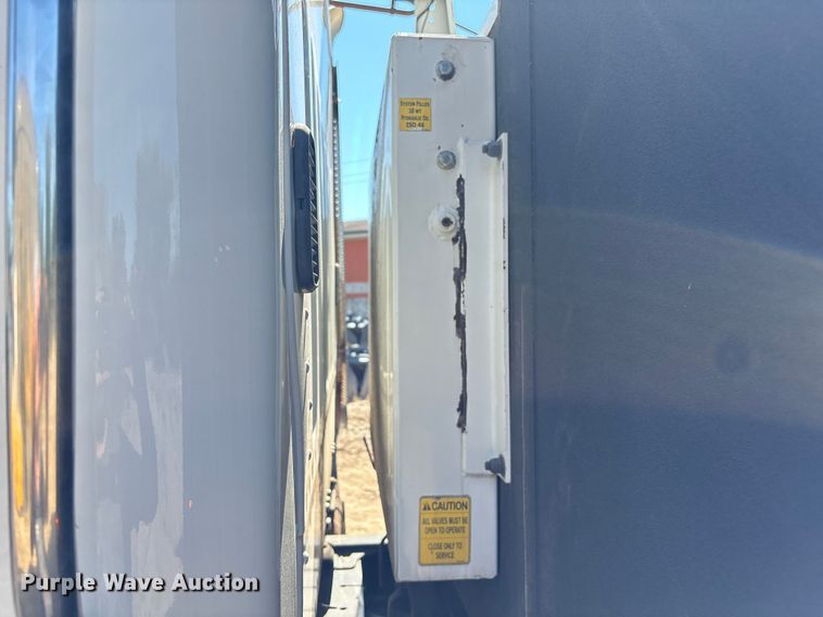 image for item EA6984 2014 Freightliner Business Class M2 utility / service truck