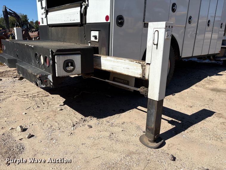 image for item EA6984 2014 Freightliner Business Class M2 utility / service truck