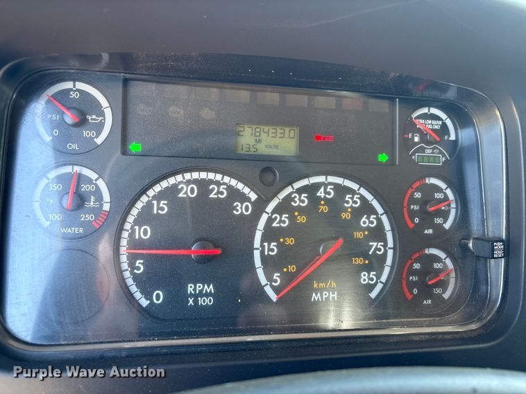 image for item EA6984 2014 Freightliner Business Class M2 utility / service truck