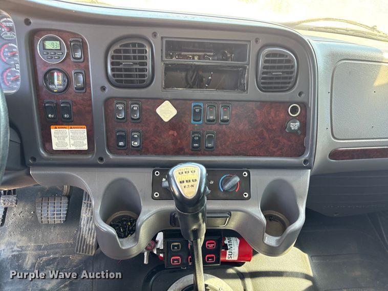 image for item EA6984 2014 Freightliner Business Class M2 utility / service truck