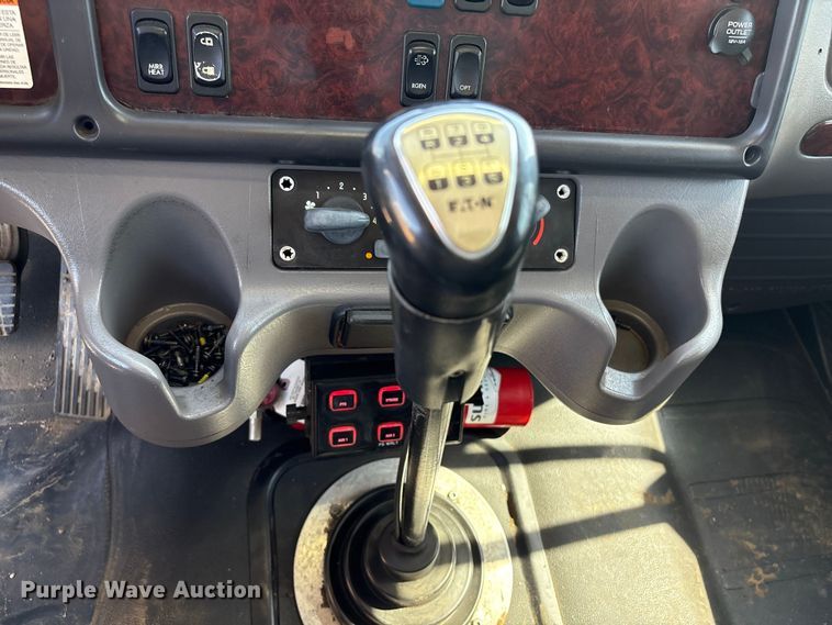 image for item EA6984 2014 Freightliner Business Class M2 utility / service truck