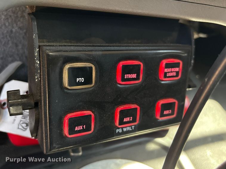 image for item EA6984 2014 Freightliner Business Class M2 utility / service truck