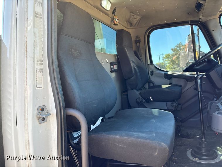 image for item EA6984 2014 Freightliner Business Class M2 utility / service truck