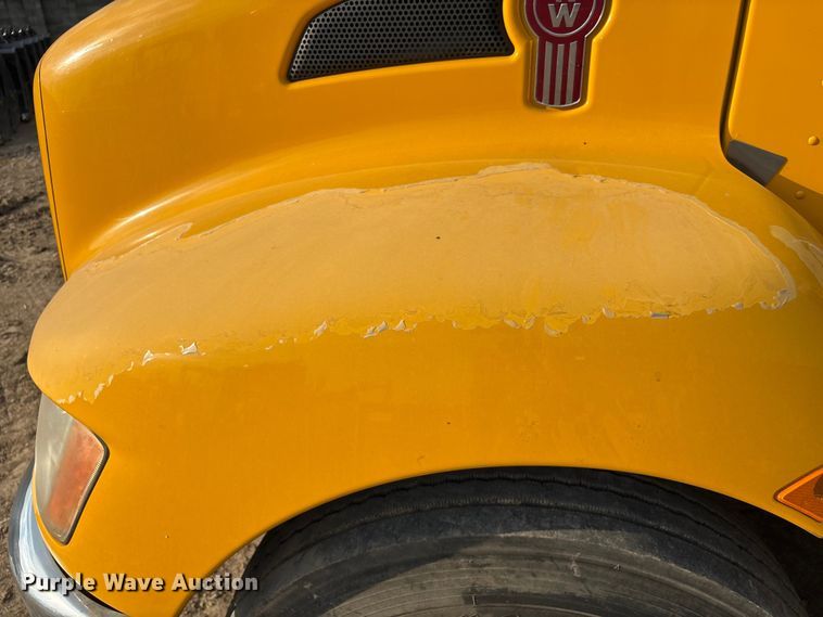 image for item EA6985 2012 Kenworth T370 utility / service truck