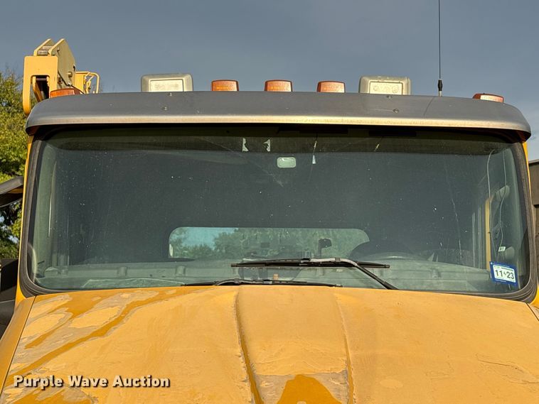 image for item EA6985 2012 Kenworth T370 utility / service truck