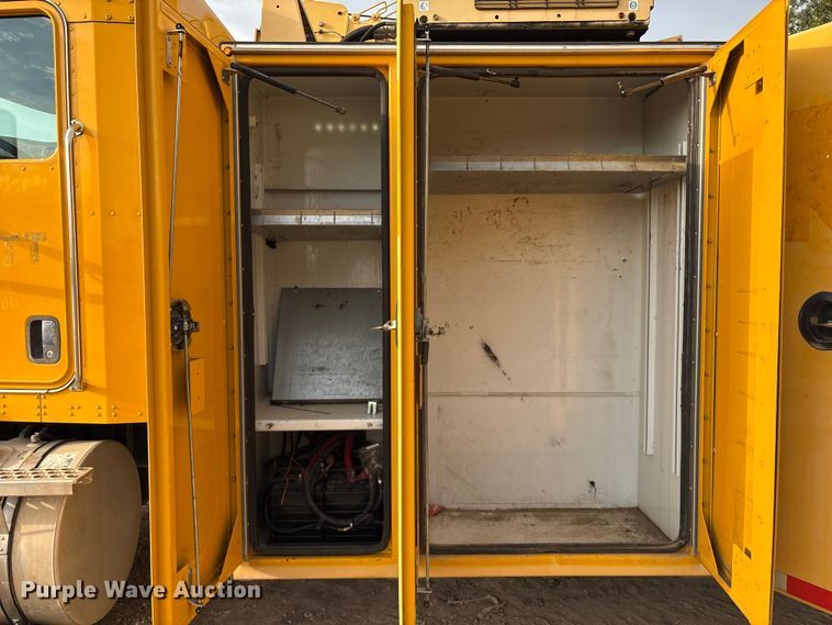 image for item EA6985 2012 Kenworth T370 utility / service truck