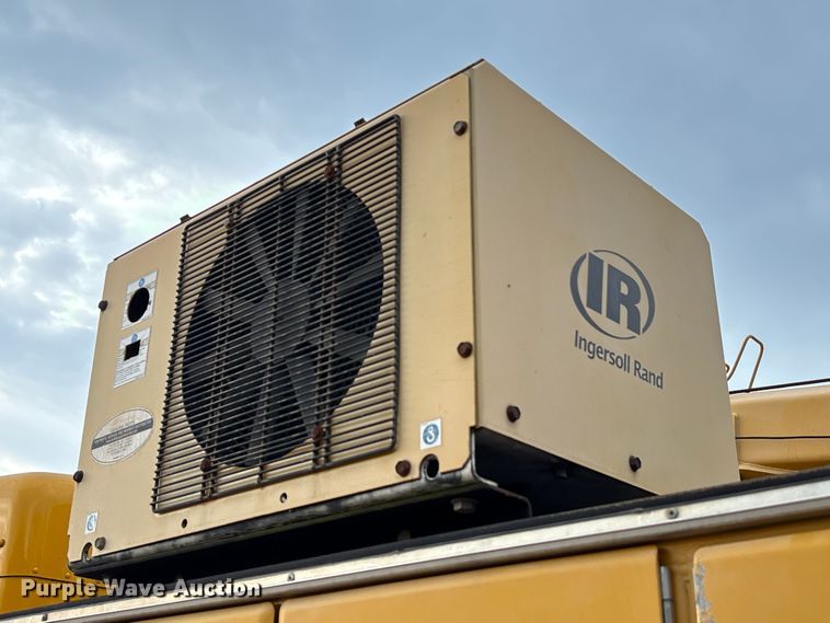 image for item EA6985 2012 Kenworth T370 utility / service truck