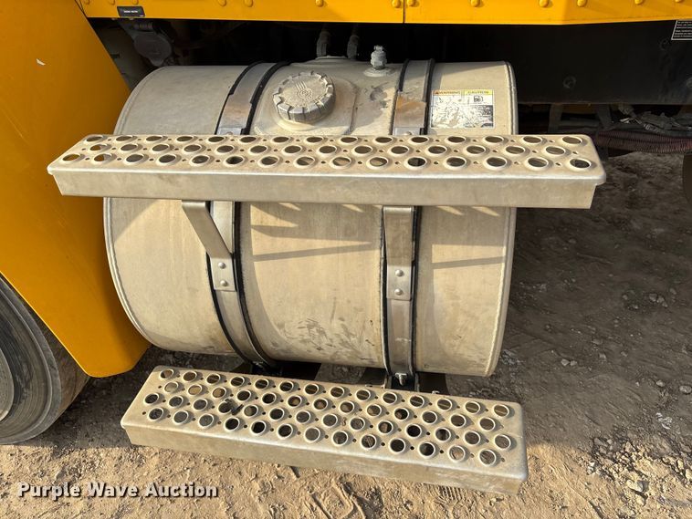 image for item EA6985 2012 Kenworth T370 utility / service truck