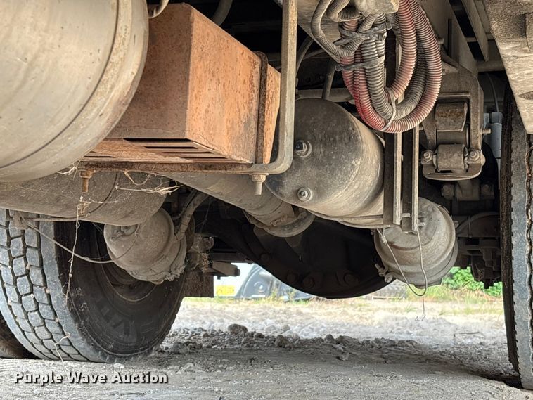 image for item EA6985 2012 Kenworth T370 utility / service truck