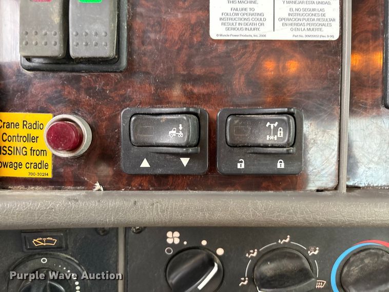 image for item EA6985 2012 Kenworth T370 utility / service truck