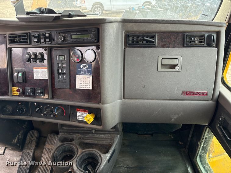 image for item EA6985 2012 Kenworth T370 utility / service truck