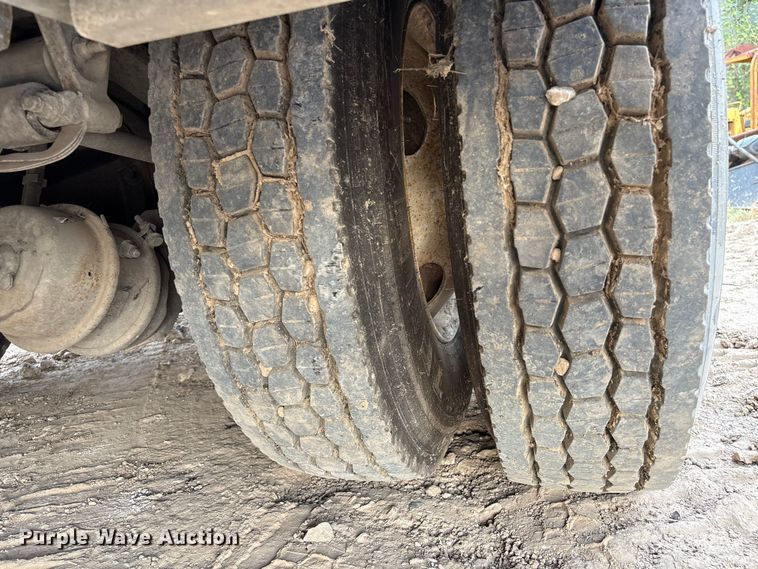 image for item EA6985 2012 Kenworth T370 utility / service truck