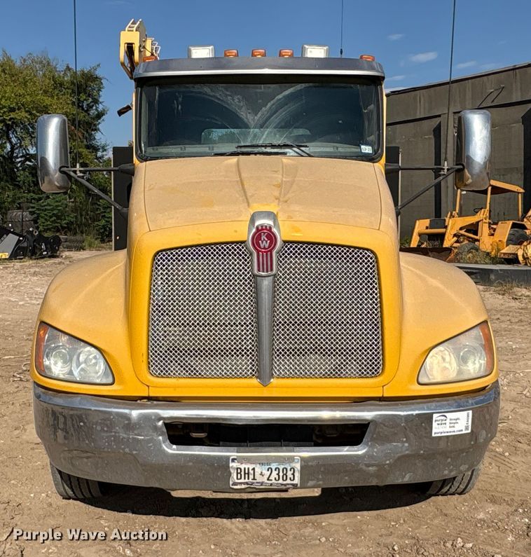 image for item EA6986 2012 Kenworth T370 utility / service truck