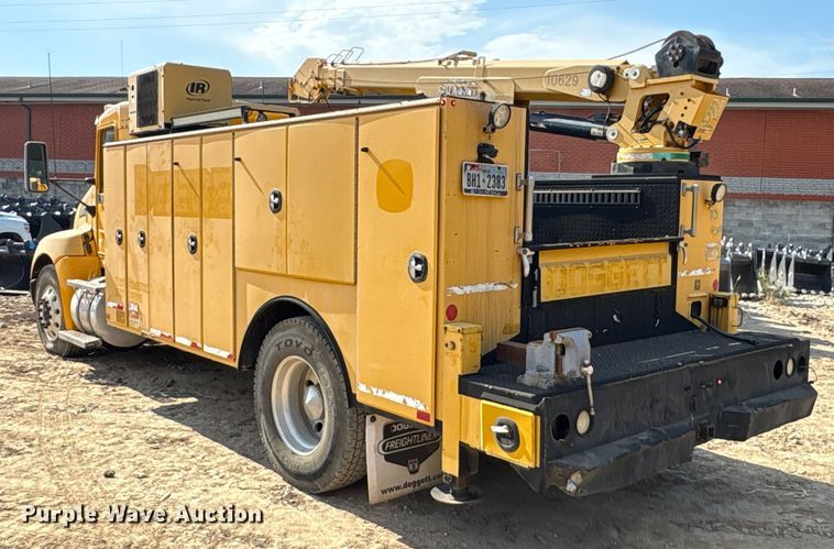 image for item EA6986 2012 Kenworth T370 utility / service truck