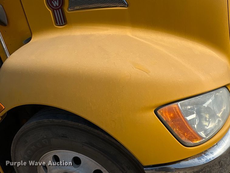 image for item EA6986 2012 Kenworth T370 utility / service truck