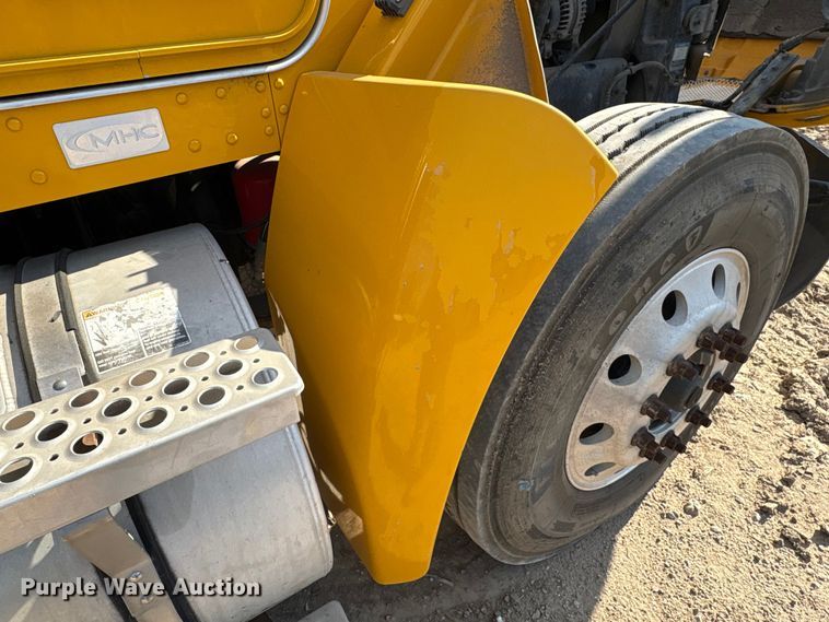 image for item EA6986 2012 Kenworth T370 utility / service truck