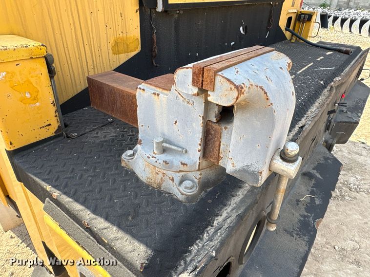 image for item EA6986 2012 Kenworth T370 utility / service truck