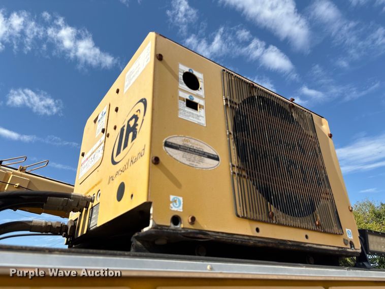 image for item EA6986 2012 Kenworth T370 utility / service truck