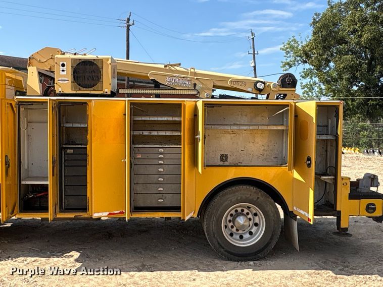 image for item EA6986 2012 Kenworth T370 utility / service truck