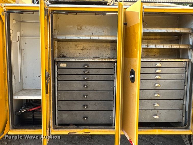 image for item EA6986 2012 Kenworth T370 utility / service truck