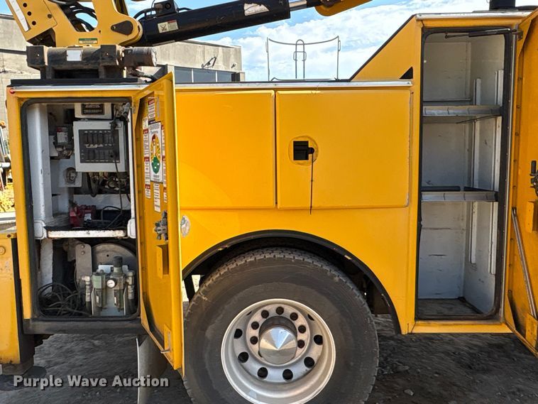 image for item EA6986 2012 Kenworth T370 utility / service truck