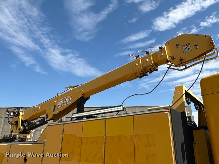 image for item EA6986 2012 Kenworth T370 utility / service truck