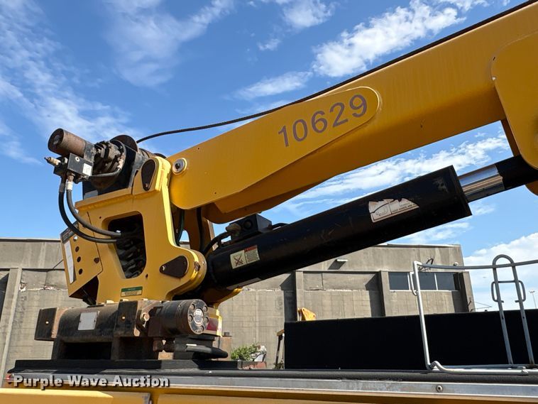 image for item EA6986 2012 Kenworth T370 utility / service truck