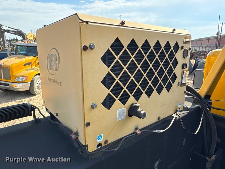 image for item EA6986 2012 Kenworth T370 utility / service truck