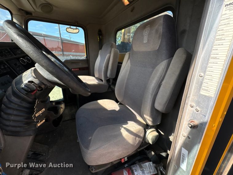 image for item EA6986 2012 Kenworth T370 utility / service truck