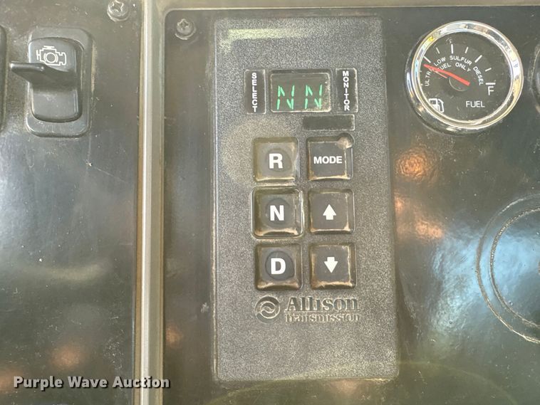 image for item EA6986 2012 Kenworth T370 utility / service truck