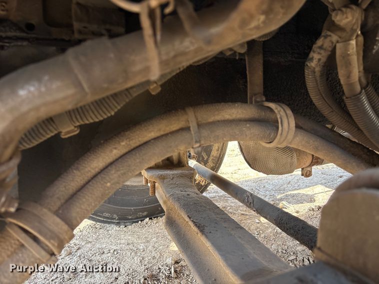 image for item EA6986 2012 Kenworth T370 utility / service truck