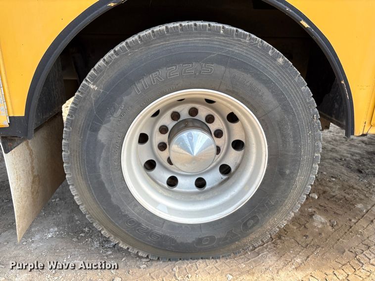 image for item EA6986 2012 Kenworth T370 utility / service truck