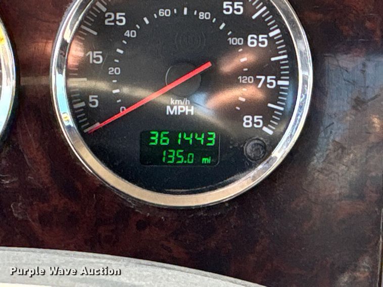 image for item EA6986 2012 Kenworth T370 utility / service truck